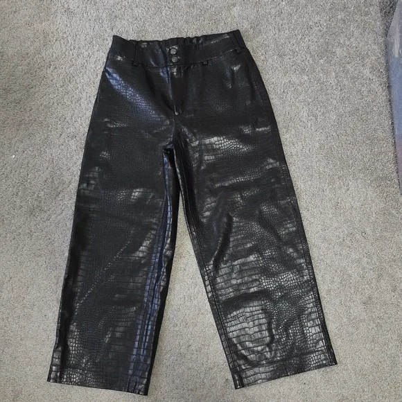 Chico's Faux Leather Croc Embossed Wide Leg Pants Size 0 (Chico's Size 4) Black - Picture 3 of 12